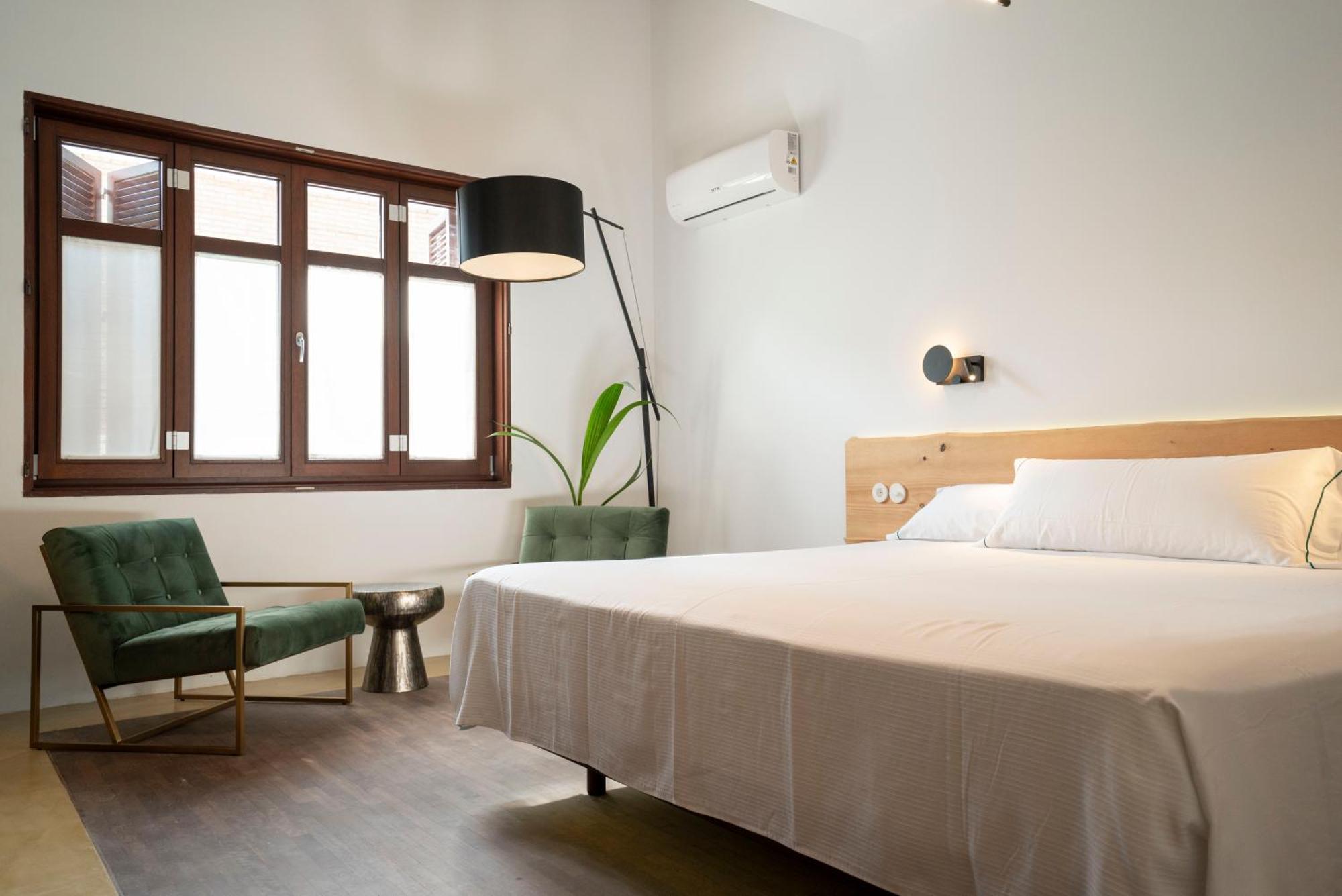 La Moderna Suites Málaga Exteriör bild