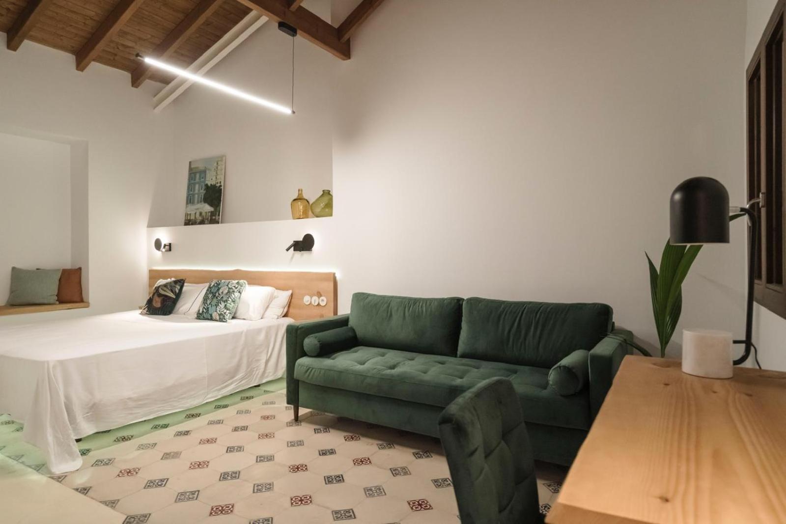 La Moderna Suites Málaga Exteriör bild