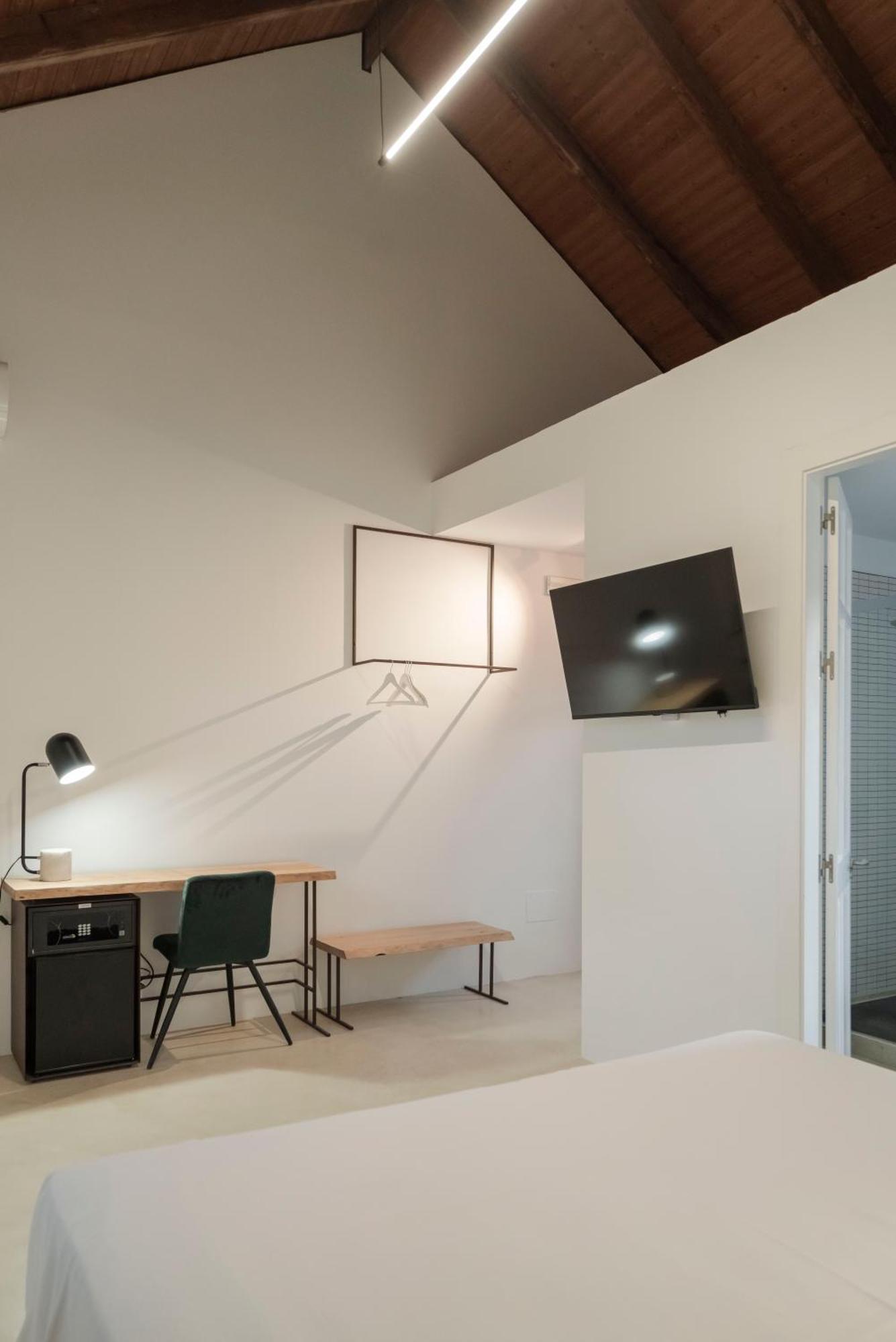 La Moderna Suites Málaga Exteriör bild