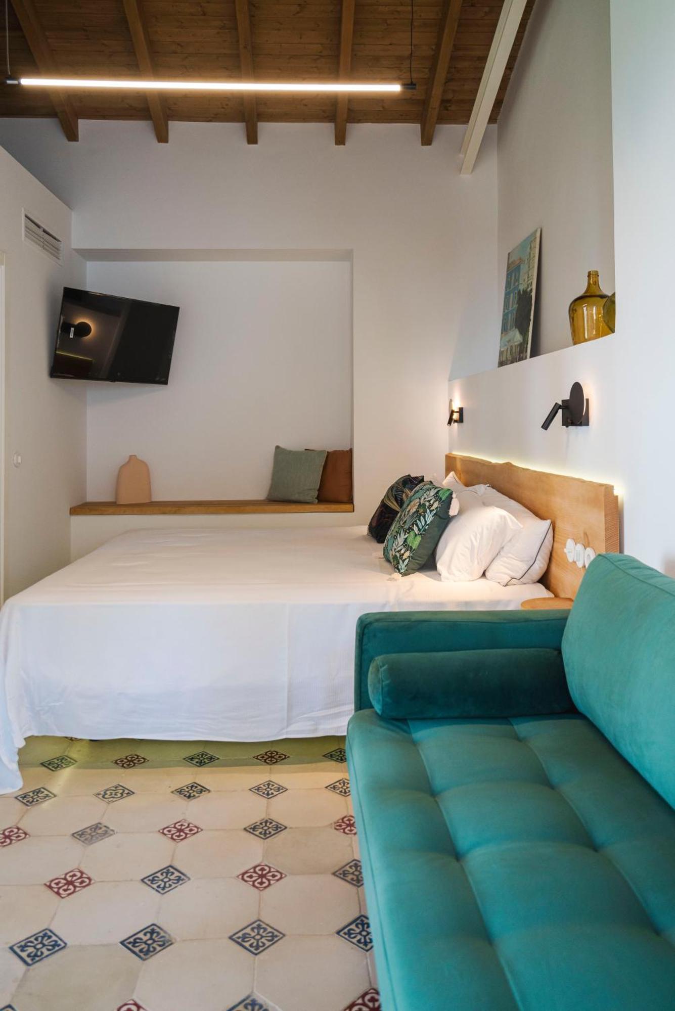 La Moderna Suites Málaga Exteriör bild
