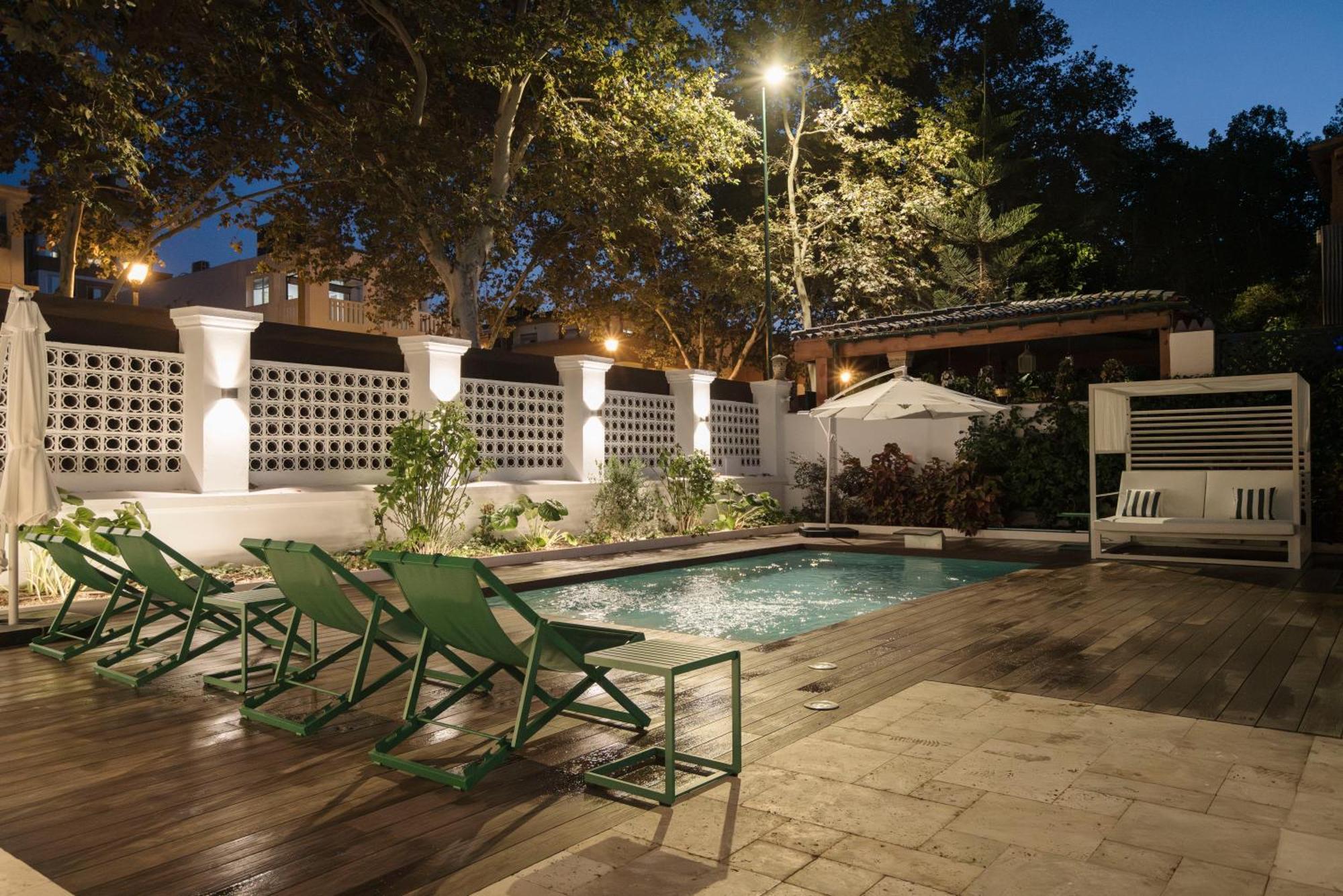 La Moderna Suites Málaga Exteriör bild